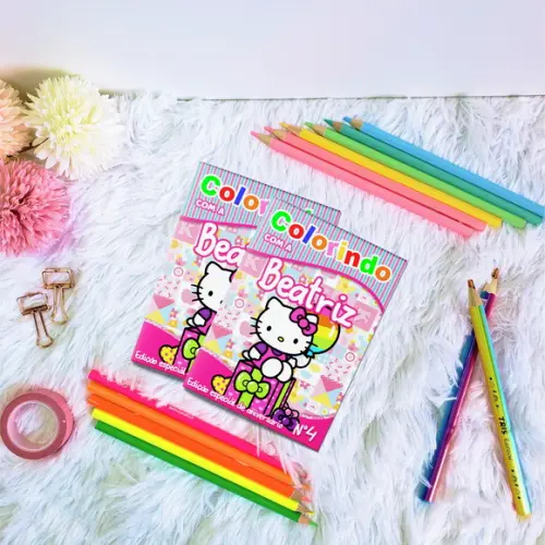 Livro de Colorir - Hello Kitty