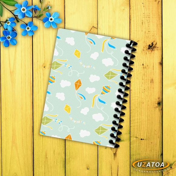 Caderninhos com Capa e Folhas Personalizadas - Pipas