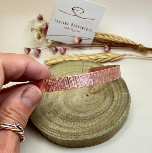 Pulseira em Cobre Puro Unissex Acabamento Martelado Brilho