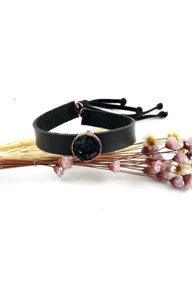 Pulseira de couro com Cobre e Turmalina Negra
