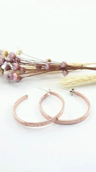 Argola de Cobre Puro Martelado com Pino de Prata