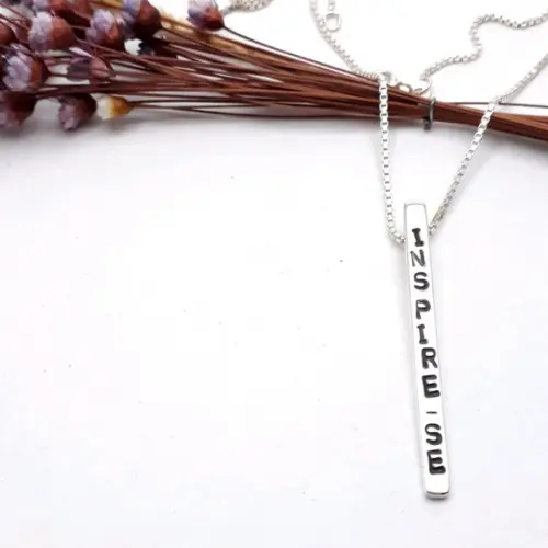 Conjunto Plaquinha "INSPIRE-SE" + Corrente Veneziana Prata