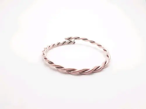 Pulseira Rígida em Cobre Trançado.