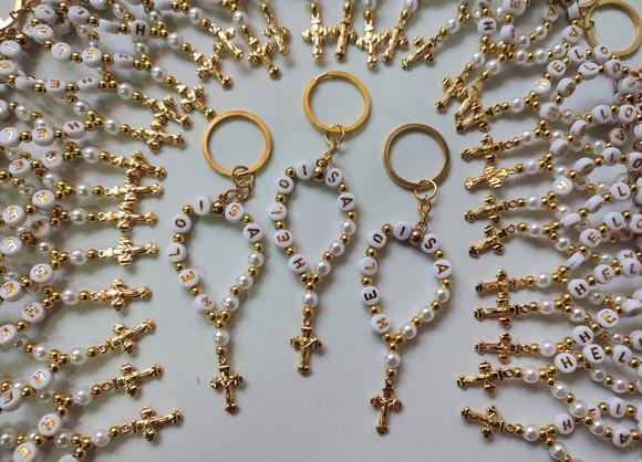 35 Mini Terço Chaveiro Personalizado Dourado