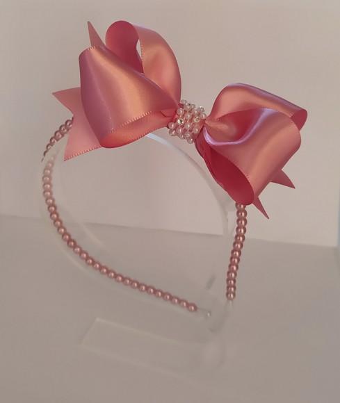 Tiara de Pérolas com Laço Rose