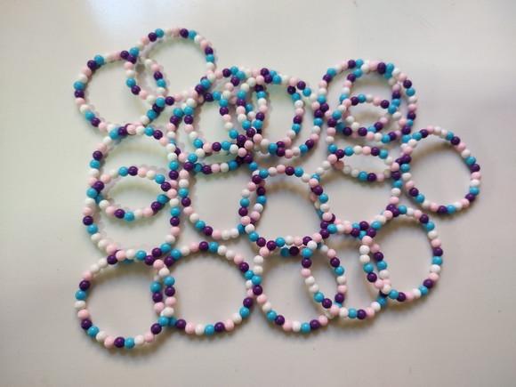 Pulseira infantil colorida