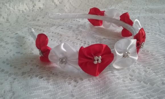 Tiara Rosinhas Vermelhas e Brancas