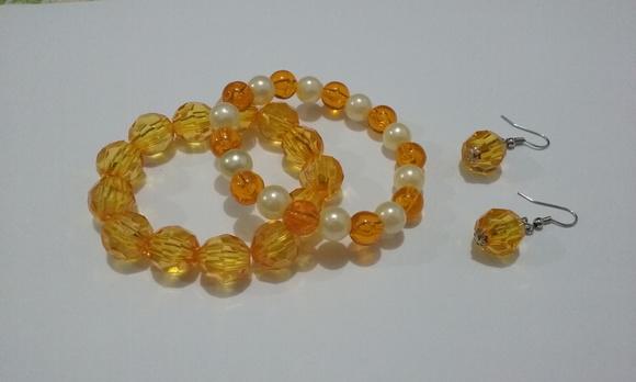 Kit de Pulseiras e Brinco