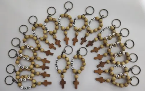 Mini Terço Chaveiro de Madeira Personalizado