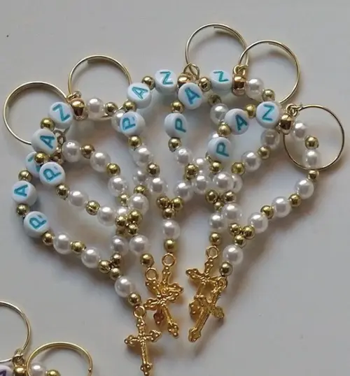 Mini Terço Chaveiro Letra Azul e Cruz Dourada