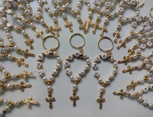 Mini Terço Chaveiro Personalizado Cruz Dourada
