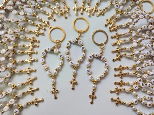 40 Mini Terço Chaveiro Personalizado Dourado