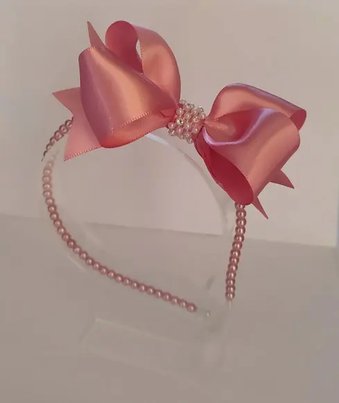 Tiara de Pérolas com Laço Rose