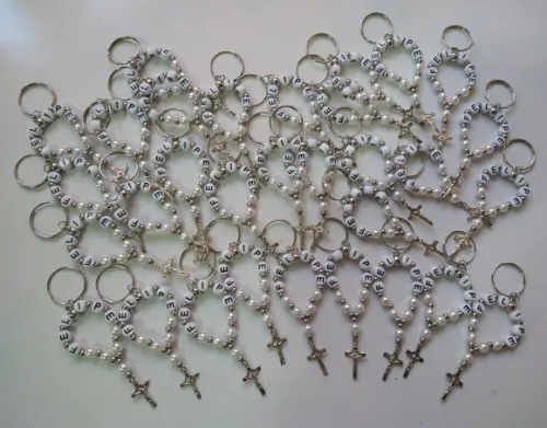 Mini Chaveiro Terço Personalizado. (letras Pretas)