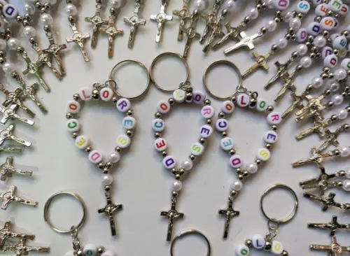 Mini Chaveiro Terço Personalizado.