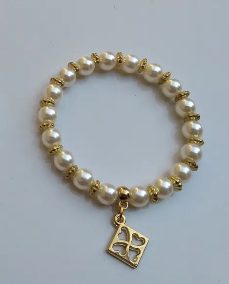 Pulseiras de pérolas com pingentes para madrinha