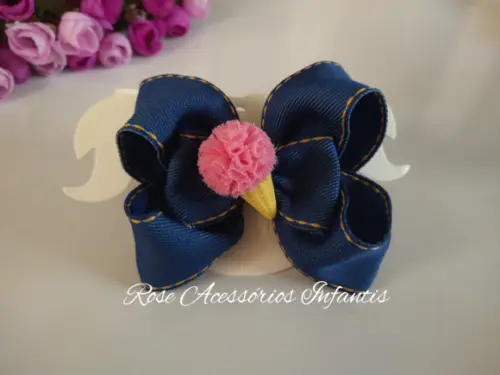Presilha jeans escuro com aplique