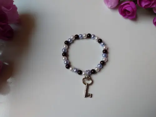 Pulseira "Alice no país das maravilhas"