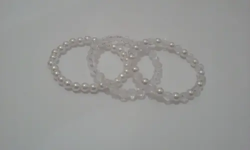 Kit De Pulseiras Pérolas Brancas Infantil