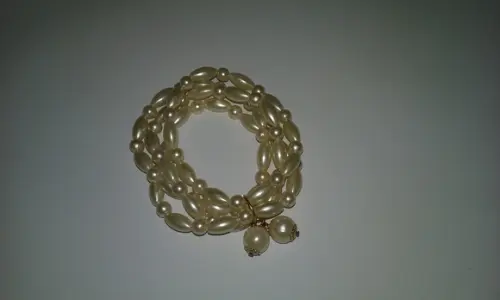 Pulseira de pérolas