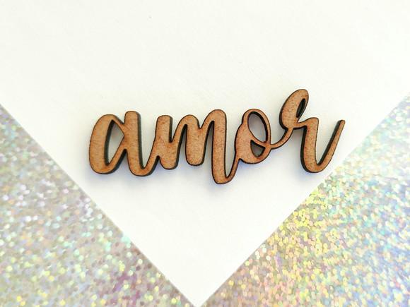 Palavra Amor em mdf - 5 Unidades