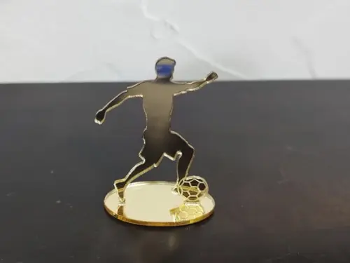 Recorte em Acrílico Jogador de Futebol
