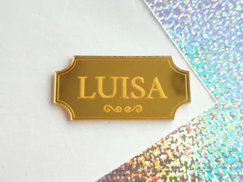 Plaquinha Personalizada em Acrílico 4x2cm - Kit 10 Unidades