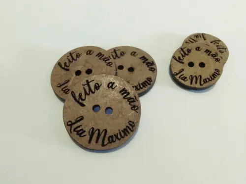 Botões em mdf Feito a Mão Personalizado - 20 Unidades