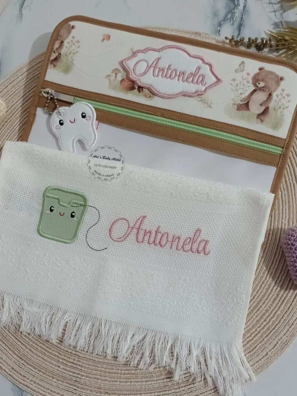 Porta Escova e Pasta de Dente com Toalhinha