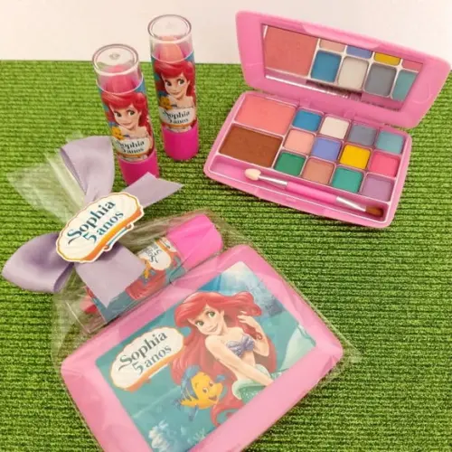 Kit Maquiagem com Baton