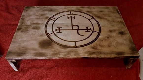 ALTAR MESA SIGILO DE LILITH 70X45X15CM