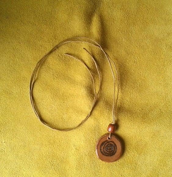 Colar De Couro Equilíbrio