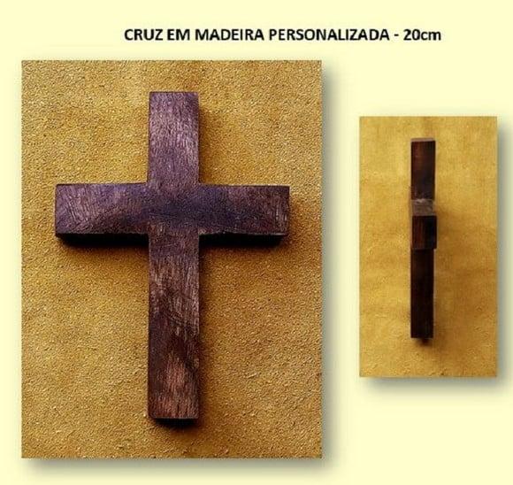 CRUZ EM MADEIRA -20 cm