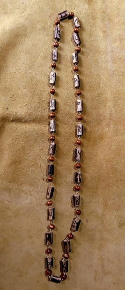 JAPAMALA RÚNICO EM MADEIRA CARVALHO (PAGAN PRAYER BEADS)
