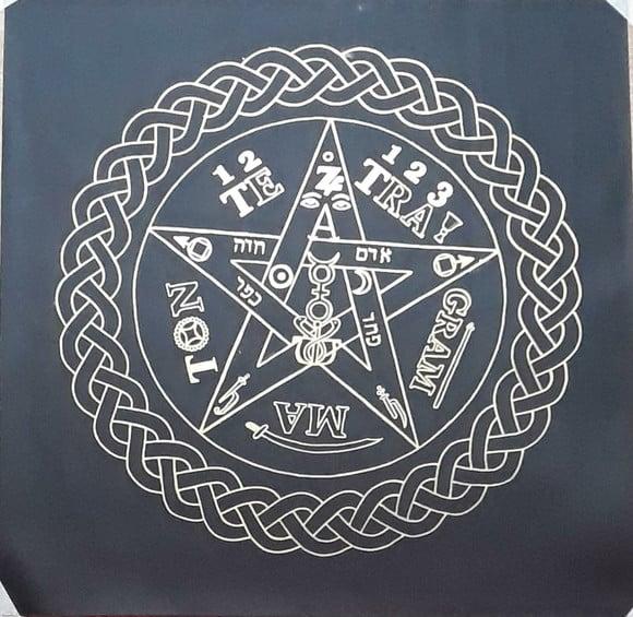 Mandala em Courvim Preto Liso 70cm - Tetragrammaton