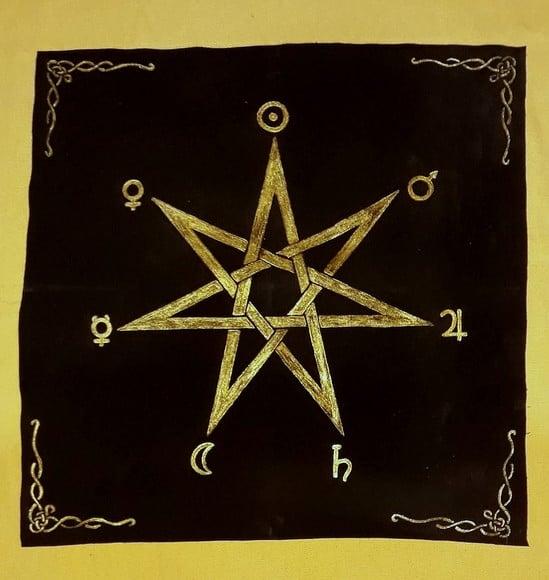 Mandala Personalizada Pintada em Courvin Preto 70x70cm