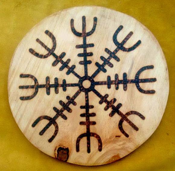 PLACA AEGISHJALMR 28CM