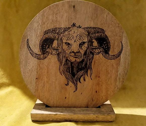 PLACA FAUNO 28CM