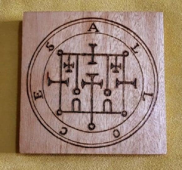 PLACA SIGILO DE ALLOCES 28CM (REDONDA OU QUADRADA)