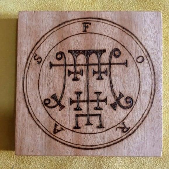 PLACA SIGILO DE FORAS 28CM (REDONDA OU QUADRADA)