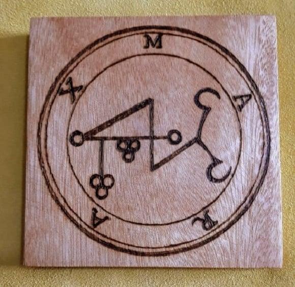 PLACA SIGILO DE MARAX 28CM (REDONDA OU QUADRADA)