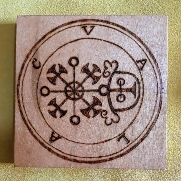 PLACA SIGILO DE VALAC 28CM (REDONDA OU QUADRADA)
