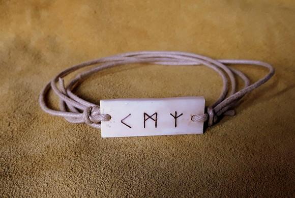 Pulseira Talismãs Runicos Osso de Boi