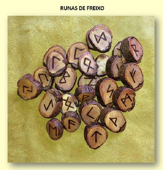 Runas de Freixo 25 Peças