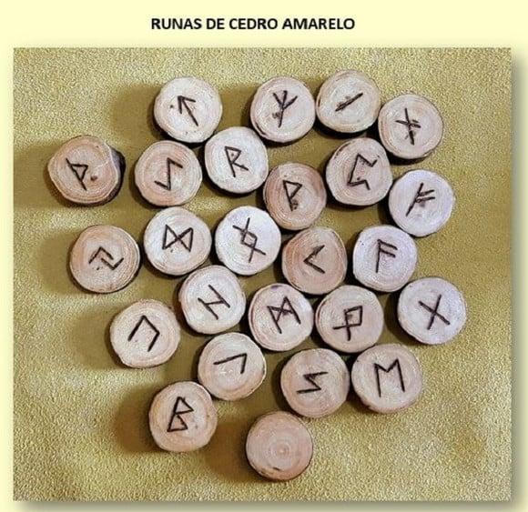 Runas de Cedro Amarelo 25 Peças