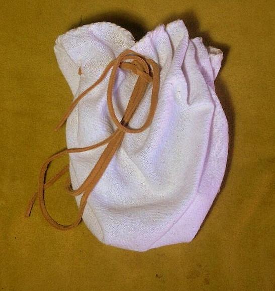Saquinho / Toalha Algodão Fitilho Couro 45cm Mod. 01
