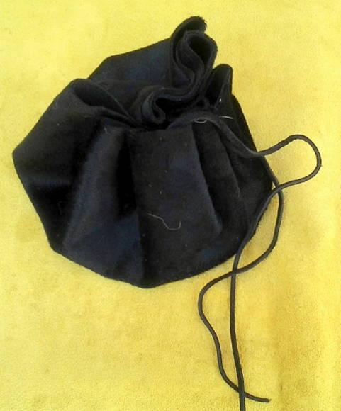 Saquinho / Toalha Veludo Preto 45cm Mod. 01