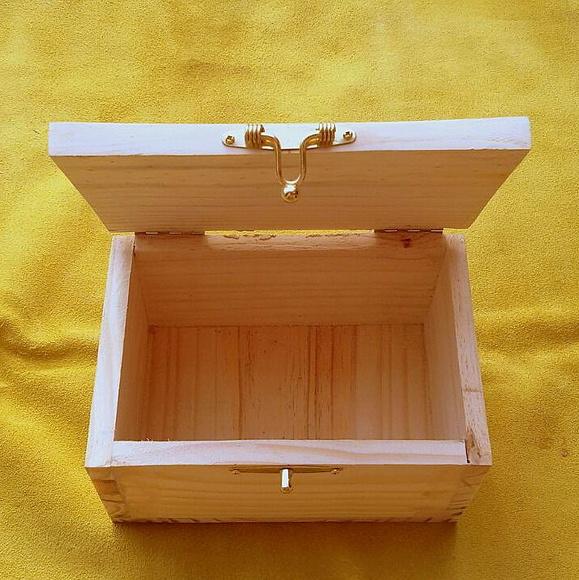 SPELLBOX / CAIXA DE MADEIRA DESENHADA 10X10X17