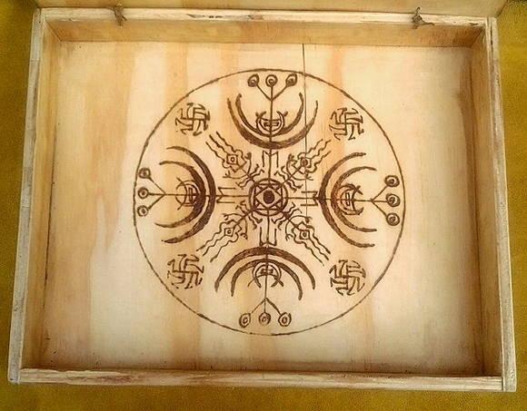 SPELLBOX / CAIXA MÁGICA RÚNICA 24X5X30