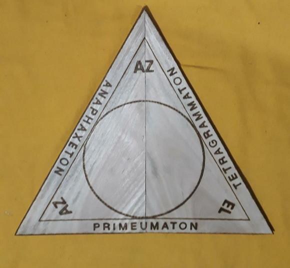 TRIANGULO DE INVOCAÇÃO GOETHIA 60 X 60X 51
